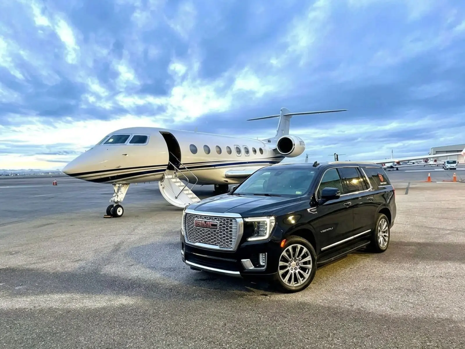 Airport pickup and drop-off with Direct VIP