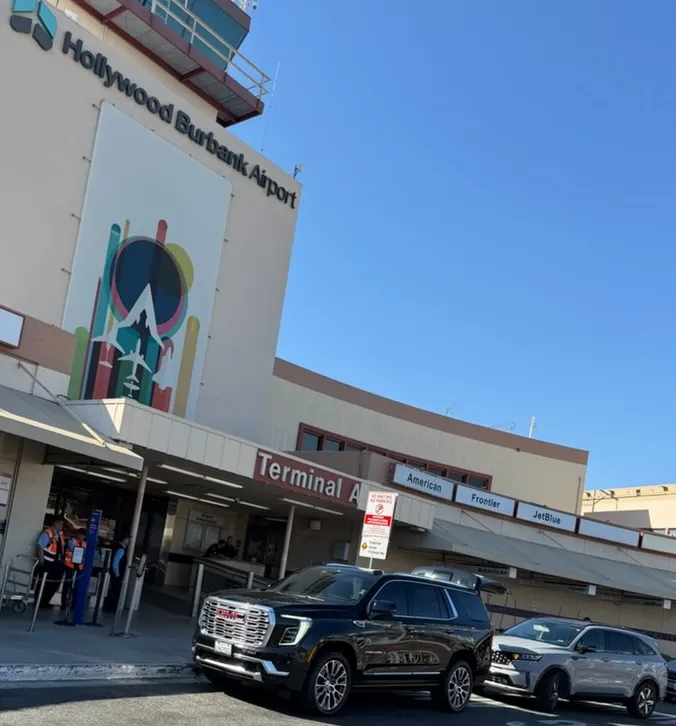 Black GMC Yukon Denali at Hollywood Burbank Airport